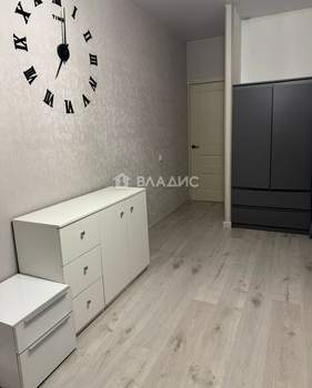 3-к квартира, вторичка, 76м2, 1/25 этаж