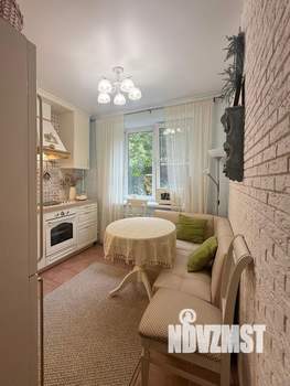 2-к квартира, вторичка, 46м2, 1/4 этаж