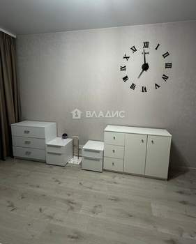 3-к квартира, вторичка, 76м2, 1/25 этаж