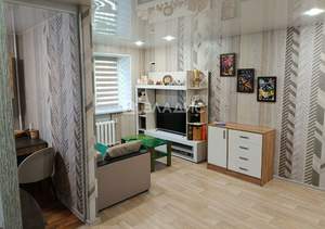 2-к квартира, вторичка, 42м2, 1/4 этаж