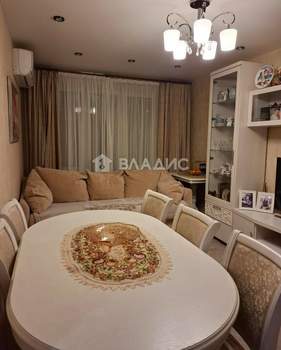 2-к квартира, вторичка, 42м2, 1/5 этаж