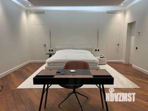 3-к квартира, вторичка, 142м2, 2/4 этаж