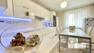 3-к квартира, вторичка, 95м2, 9/17 этаж