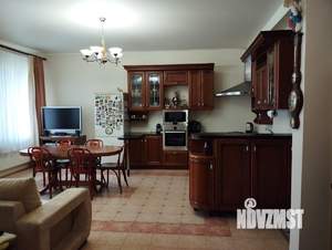 3-к квартира, вторичка, 107м2, 2/4 этаж
