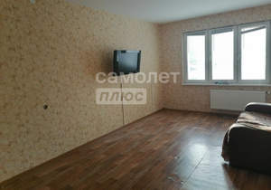 2-к квартира, вторичка, 63м2, 1/12 этаж