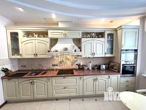 3-к квартира, вторичка, 152м2, 2/4 этаж