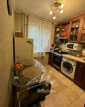 2-к квартира, вторичка, 42м2, 1/5 этаж