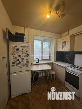 2-к квартира, вторичка, 42м2, 1/4 этаж