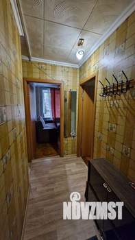 2-к квартира, вторичка, 37м2, 1/9 этаж