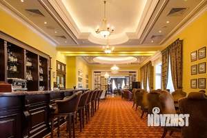 3-к квартира, вторичка, 142м2, 2/4 этаж