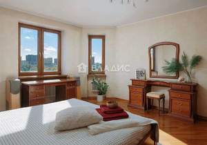 4-к квартира, вторичка, 120м2, 5/10 этаж