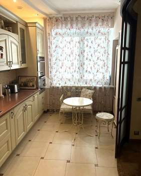 3-к квартира, вторичка, 152м2, 2/4 этаж