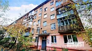 2-к квартира, вторичка, 42м2, 1/5 этаж