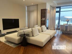 3-к квартира, вторичка, 142м2, 2/4 этаж